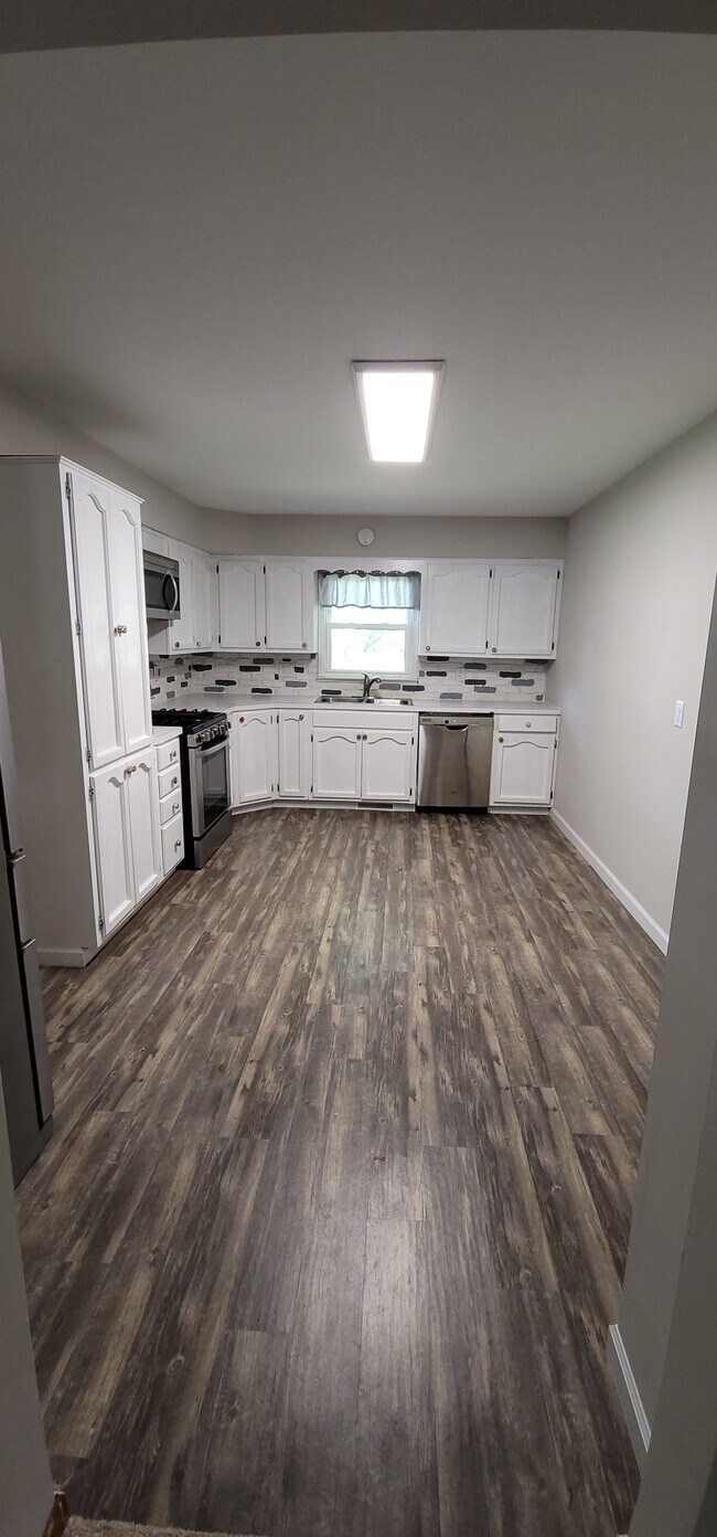 Kitchen - 5023 OH-43