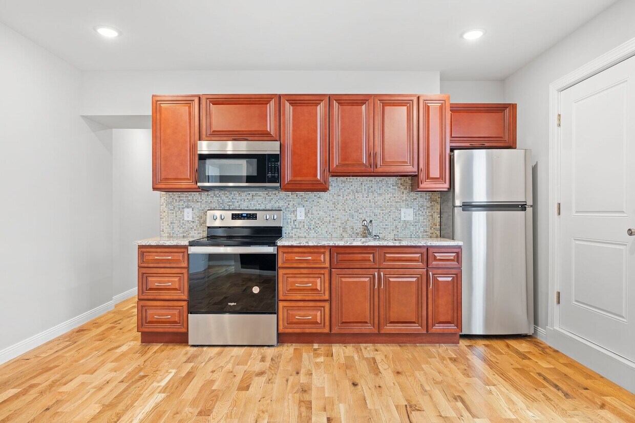 Primary Photo - 6942 Torresdale Ave