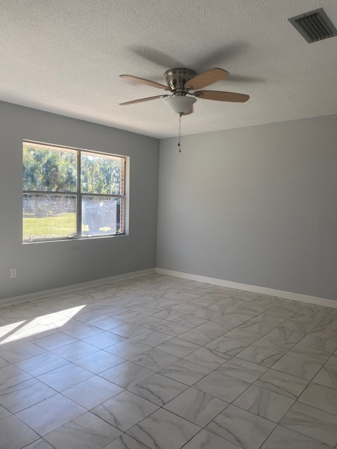 Foto del edificio - 3/1.5 DeLand, Walk to the Sunrail! $2,000/...