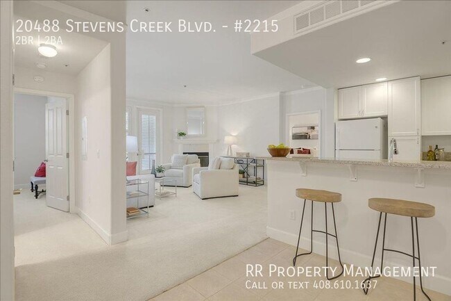 Building Photo - Light and Bright Condo in Montebello Commu...