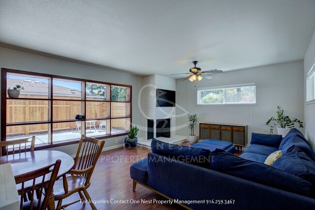 Building Photo - Great Tahoe Park home, 3 bedroom with 1 ba...