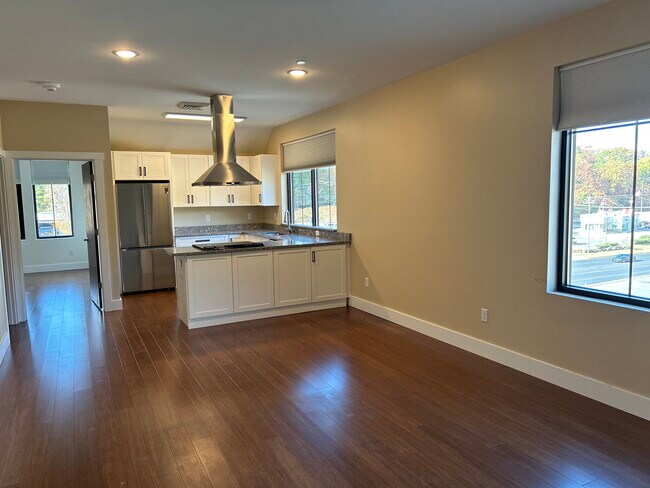 Building Photo - 208 Charlotte Hwy