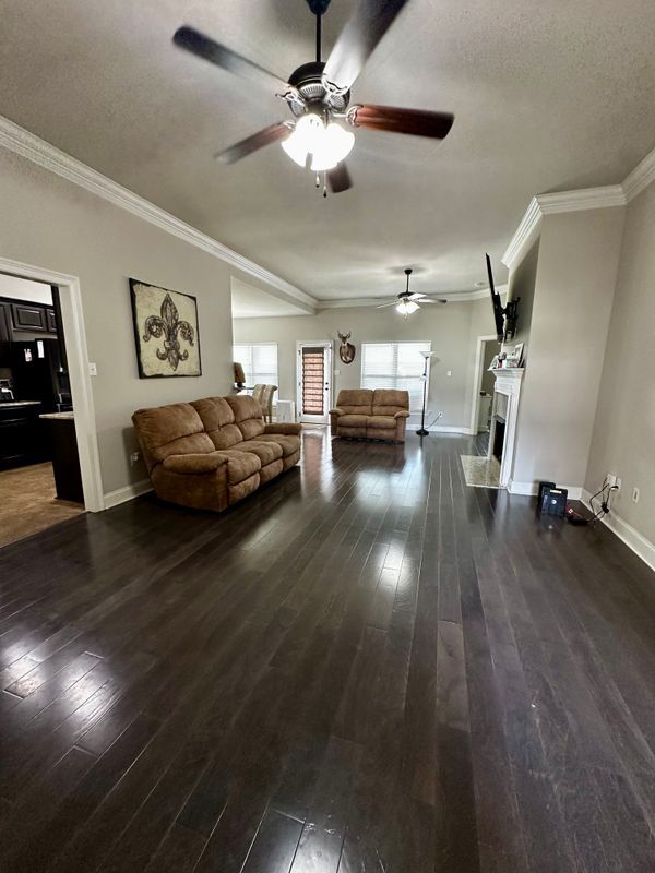 Foto del edificio - 162 Chestnut Ridge Dr