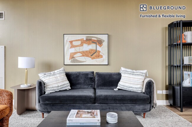 Foto del edificio - 100 Forest Ave