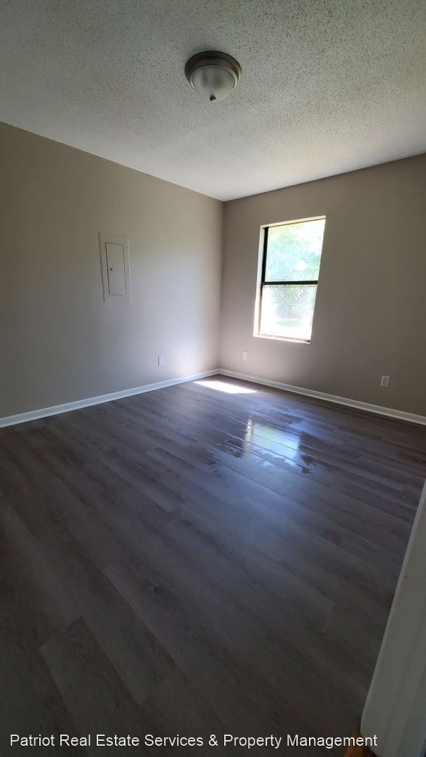 Building Photo - 3 br, 2 bath House - 1549 Bingham Drive