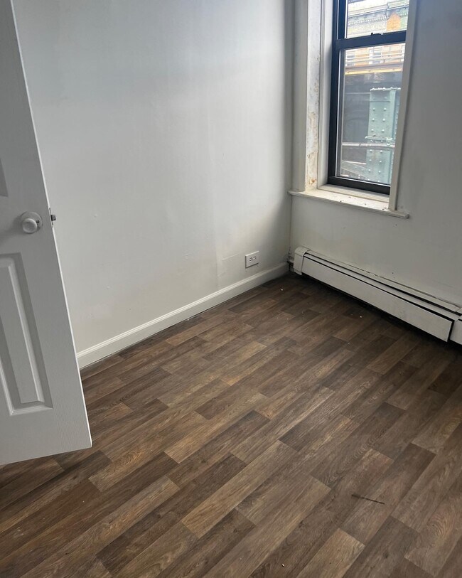 Foto del edificio - 8822 Jamaica Ave