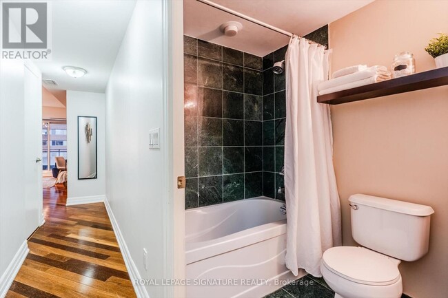 Building Photo - 8 Scollard St