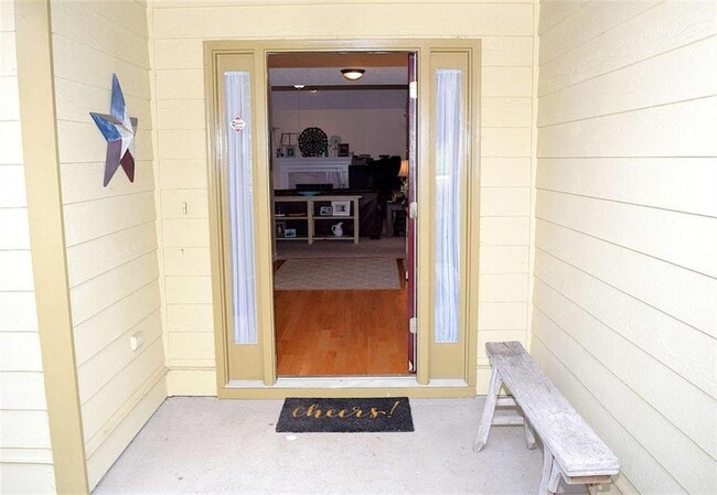 Building Photo - 450 Running Fawn Dr