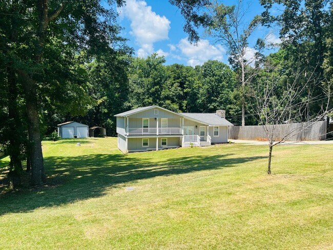 Foto del edificio - Beautiful 3 bedroom, 3 bathroom with large...