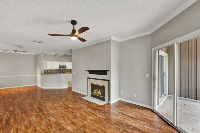 Foto del edificio - 3 bedroom/ 2 bathroom condo next to St Joh...