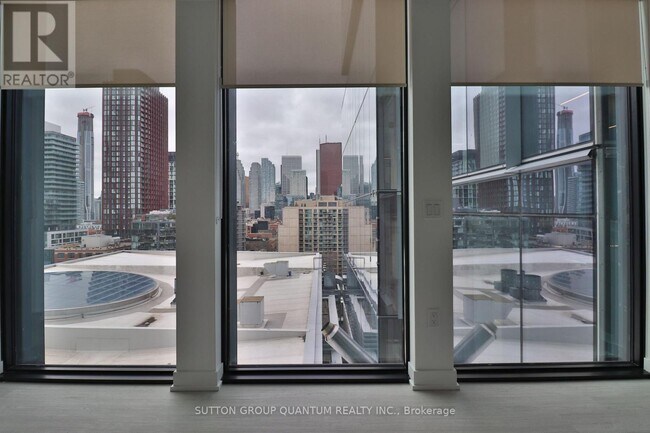 Photo du bâtiment - 284 King St E