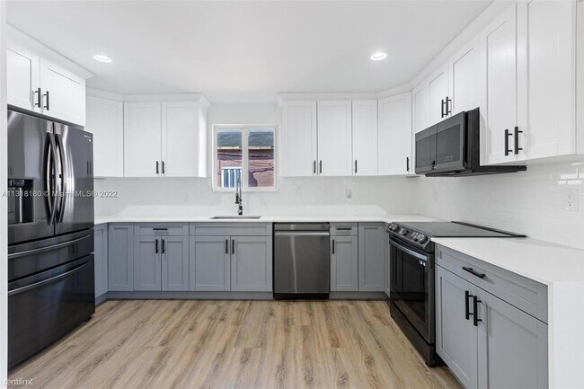 Building Photo - 4 br, 2 bath House - 39 NW 49th St Amazing...