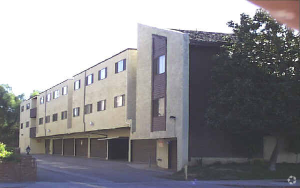 Building Photo - Carmel Palms Apartments