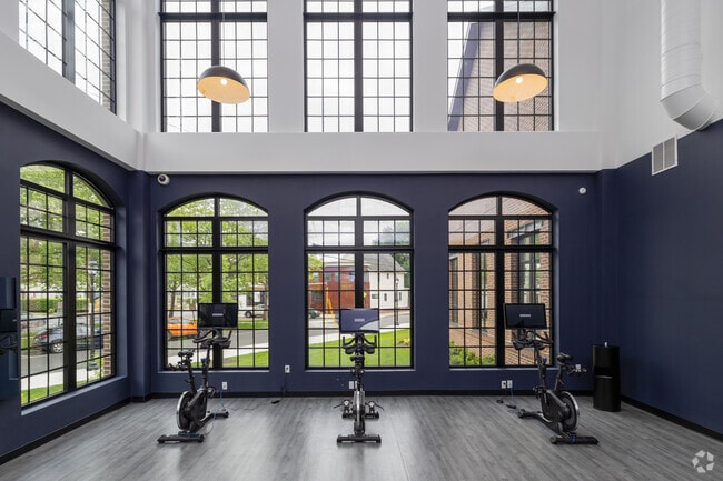 Fitness Center - Axis 201