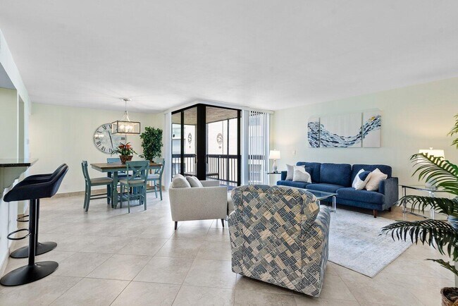 Building Photo - 750 Egret Cir