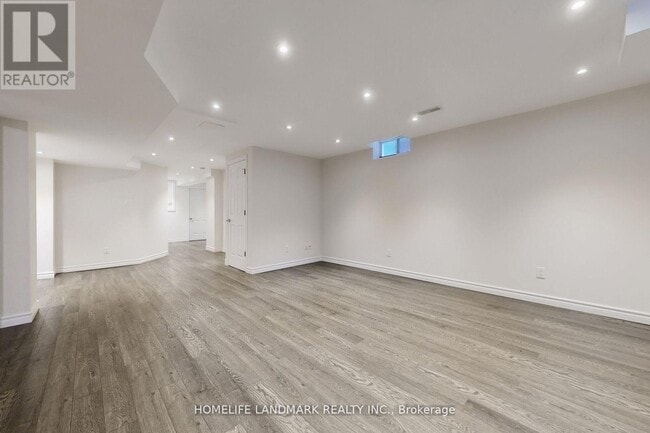 Building Photo - 92 Barnwood Dr