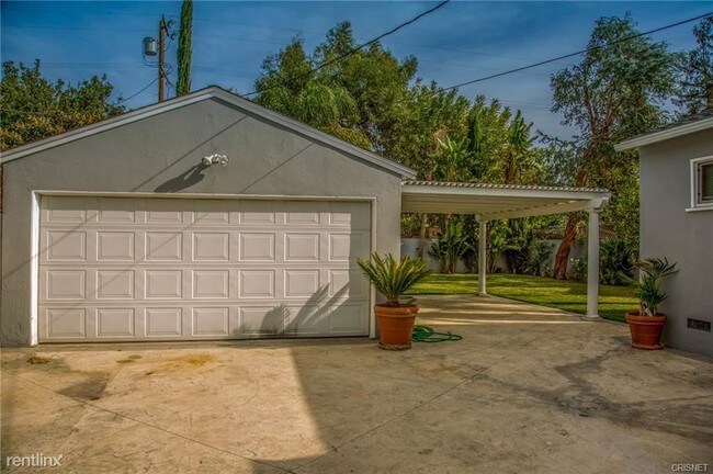 Building Photo - 5636 Ranchito Ave