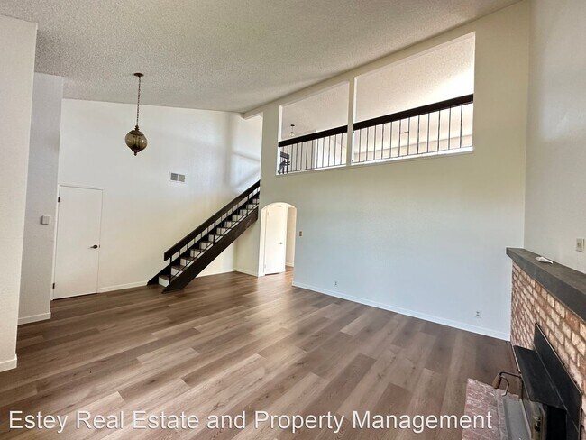 Building Photo - 4 br, 3 bath House - 512 Baylor Court