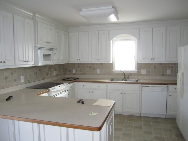 Building Photo - 120 Jacobs Ridge Dr