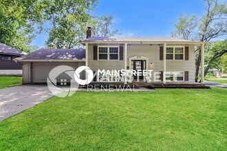 Building Photo - 7200 Willow Ave