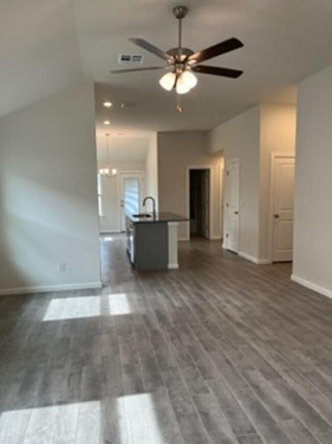 Building Photo - New Home!