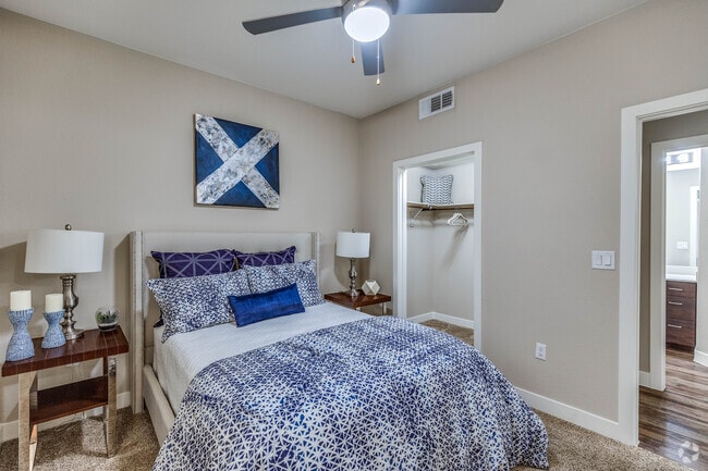 2 BR, 2 BA (La Maison) - 1,068 SF - La Vie Apartments