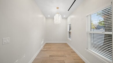 Building Photo - 2119 Isabella St