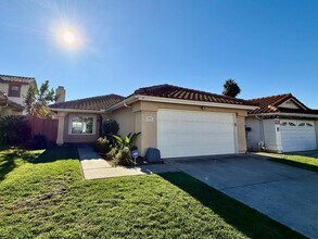 Building Photo - 10943 Shy Bird Ln