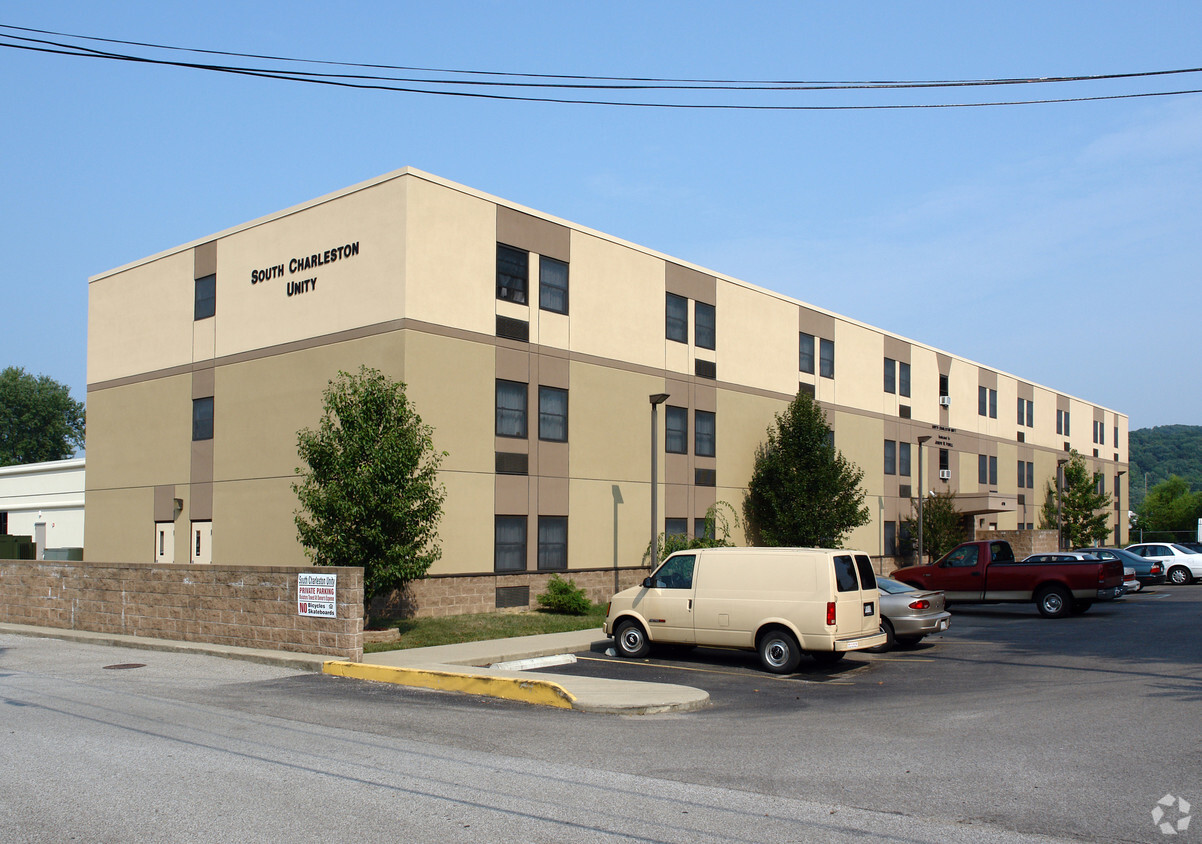 Primary Photo - 4718 Kanawha Ave
