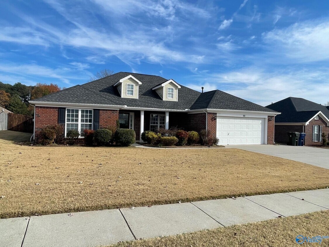 Primary Photo - 103 Kilburn Cir