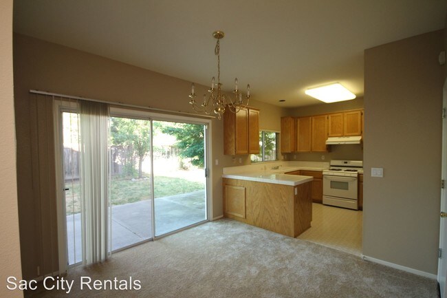 Foto del edificio - 9531 Lakewind Ln