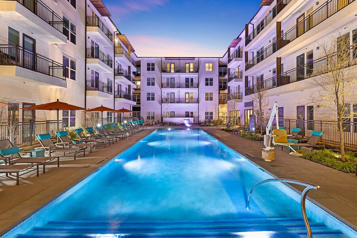 West Love Apartments in Dallas, TX