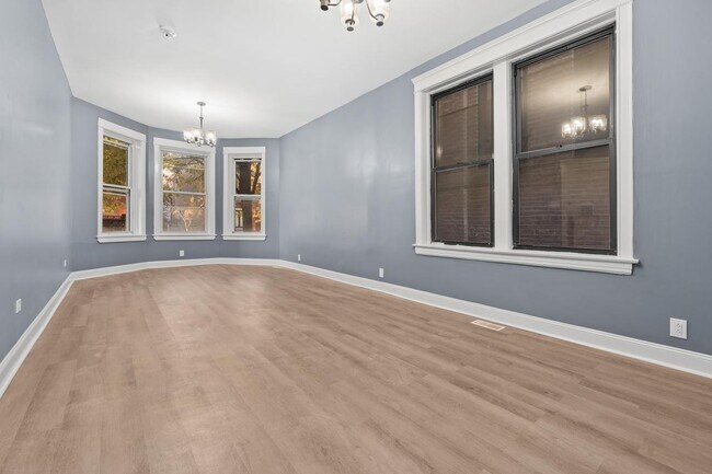 Foto del edificio - 2319 W Taylor St