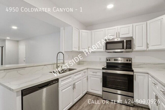 Foto del edificio - 4950 Coldwater Canyon Ave
