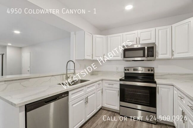 Building Photo - 4950 Coldwater Canyon Ave