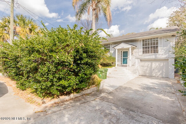 Building Photo - 1205 16th St N