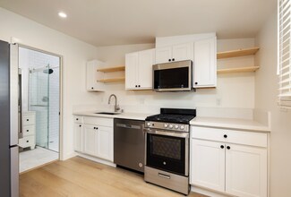 Building Photo - 510 Chapala St