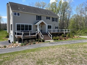 Building Photo - 382 Sharon Station Rd