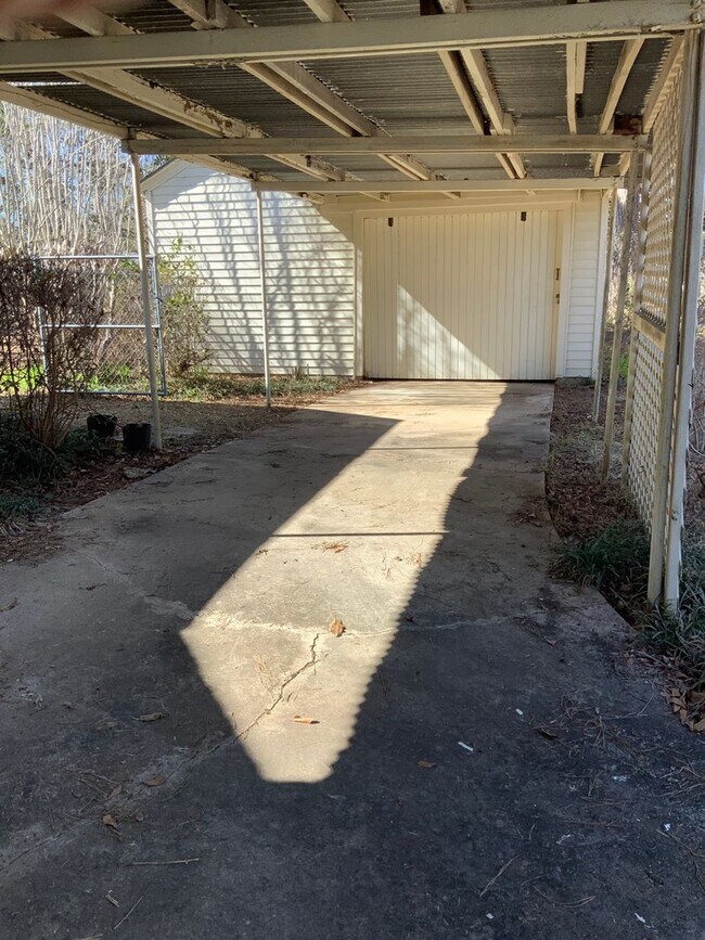 Foto del edificio - 200 Sunset Dr., Greenville