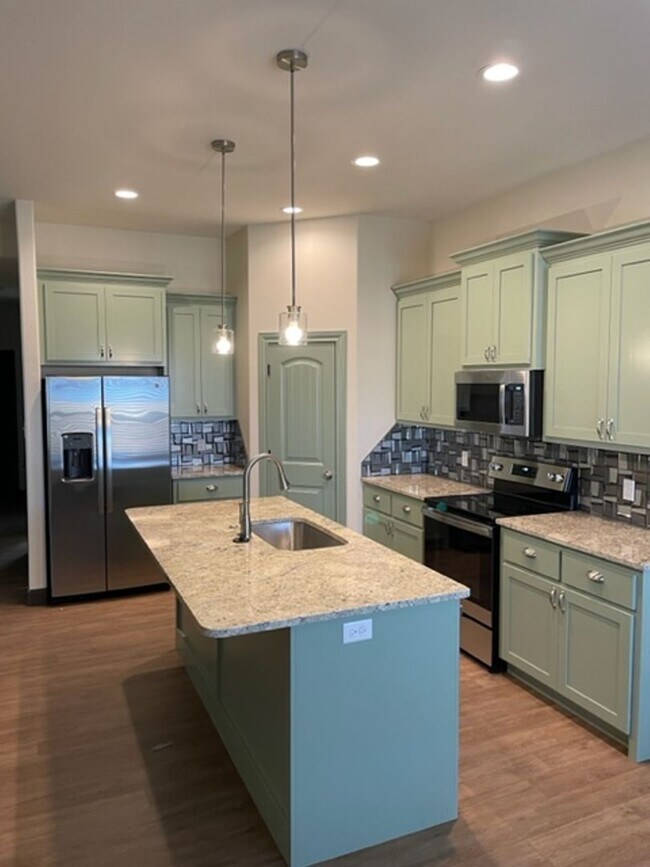 Building Photo - 7309 SOUTHERN BELLE CR