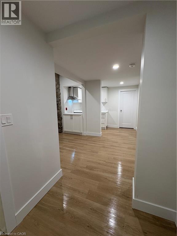 Building Photo - 803 King St