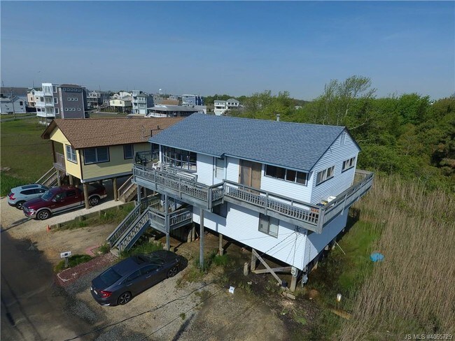 Foto del edificio - 1368 E Mallard Dr