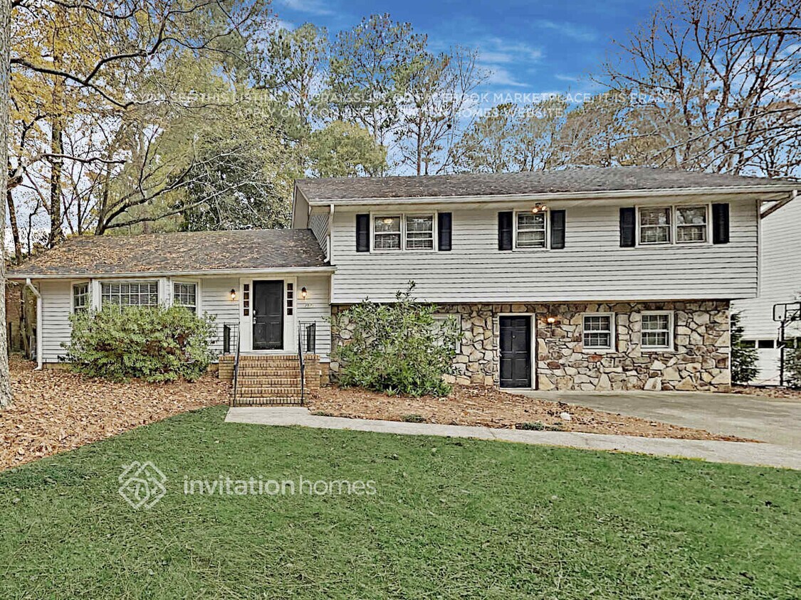 Primary Photo - 2571 Riverglenn Cir