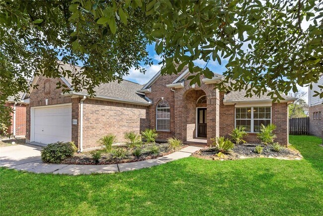 Building Photo - 18010 Memorial Falls Dr