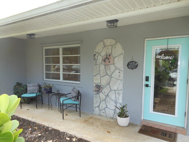 Foto del edificio - 1480 E 13th St