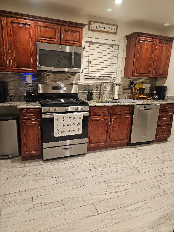 Foto del edificio - 275 Emerald St