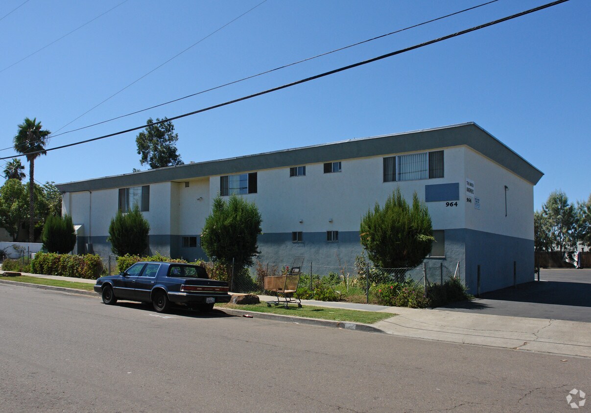 Building Photo - 964 Leslie Rd
