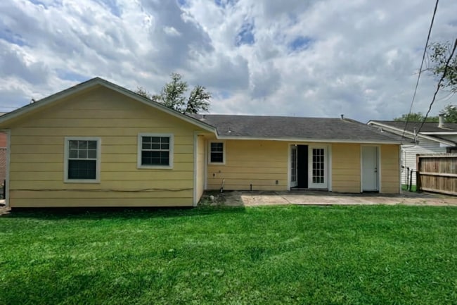 Photo - 531 Roper St House