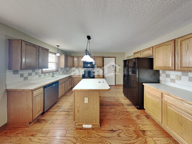 Foto del edificio - 5650 Winsor Woods Drive