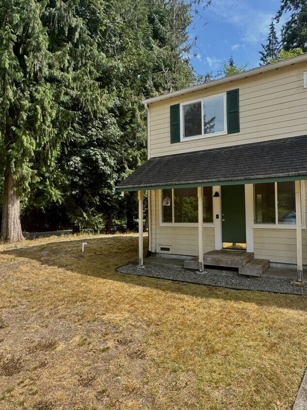 Foto principal - 3291 California St NE